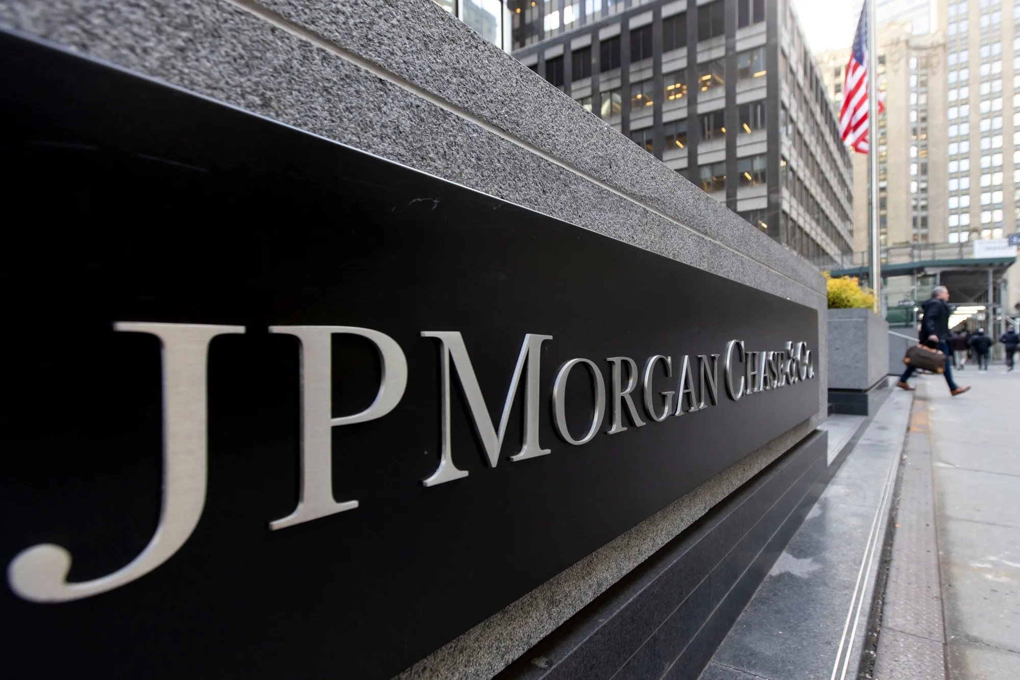 JPMorgan Chase: Bitcoin ETFs accepted as loan collateral