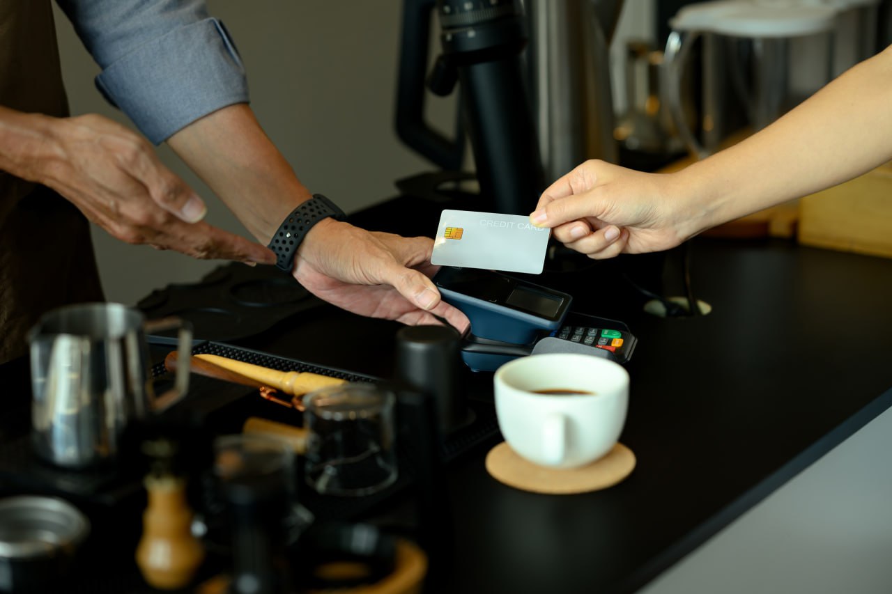 Crypto payment cards: daily transactions up 2,100% in 13 months